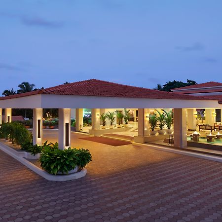 Holiday Inn Resort Goa By Ihg Кавелоссім Екстер'єр фото